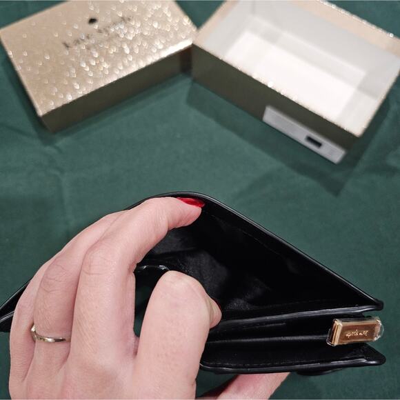 NIB Kate Spade Medium Boxed Glitter Compact Bifold Wallet in Black - Picture 13 of 15